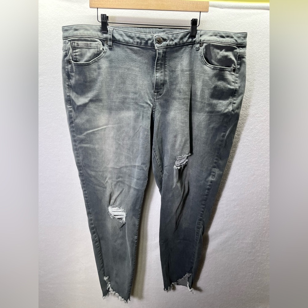 Lane Bryant Skinny Mid Rise Distressed Jeans Womens 24W Plus Gray Frayed 2145